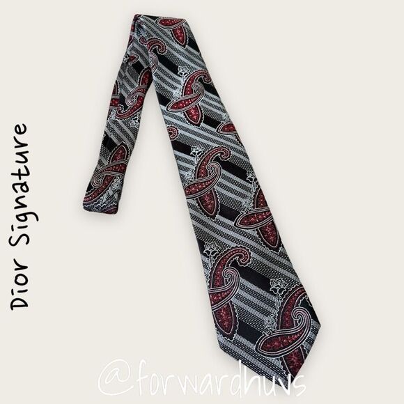 Dior Signature 100% Silk Necktie – Timeless Elegance - Picture 1 of 8